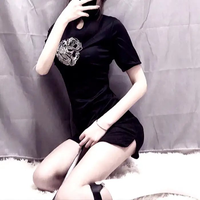 密战峨眉